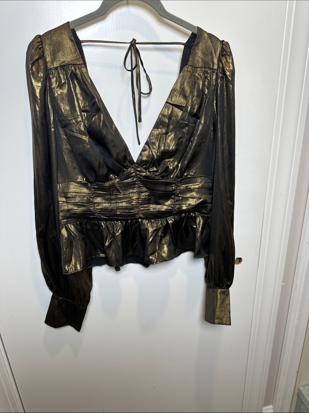 Wayf Gold Metallic Black V-Neck Peplum Top (08)